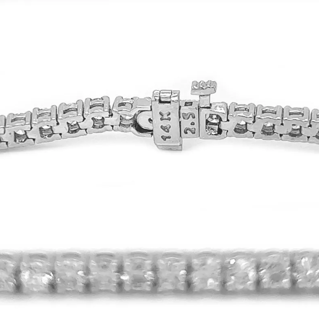 4.91 cttw. Natural Round Diamond Tennis Bracelet, in White Gold closure