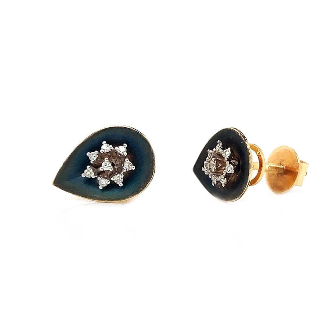 Natural Diamond Leaf-Shaped Cocktail Stud Earrings, in Yellow Gold