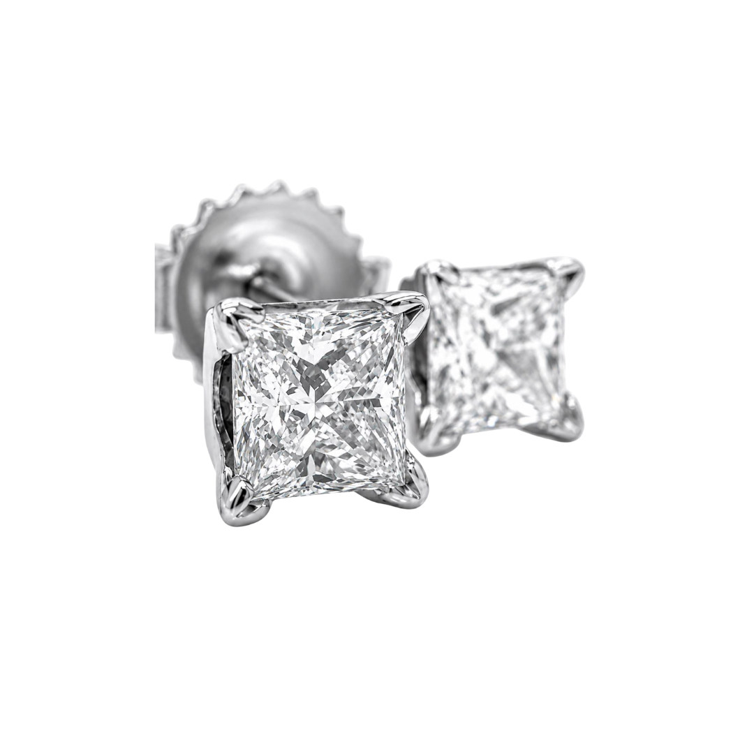 1.06 ct.tw. Natural Princess Cut Diamond Stud Earring close up