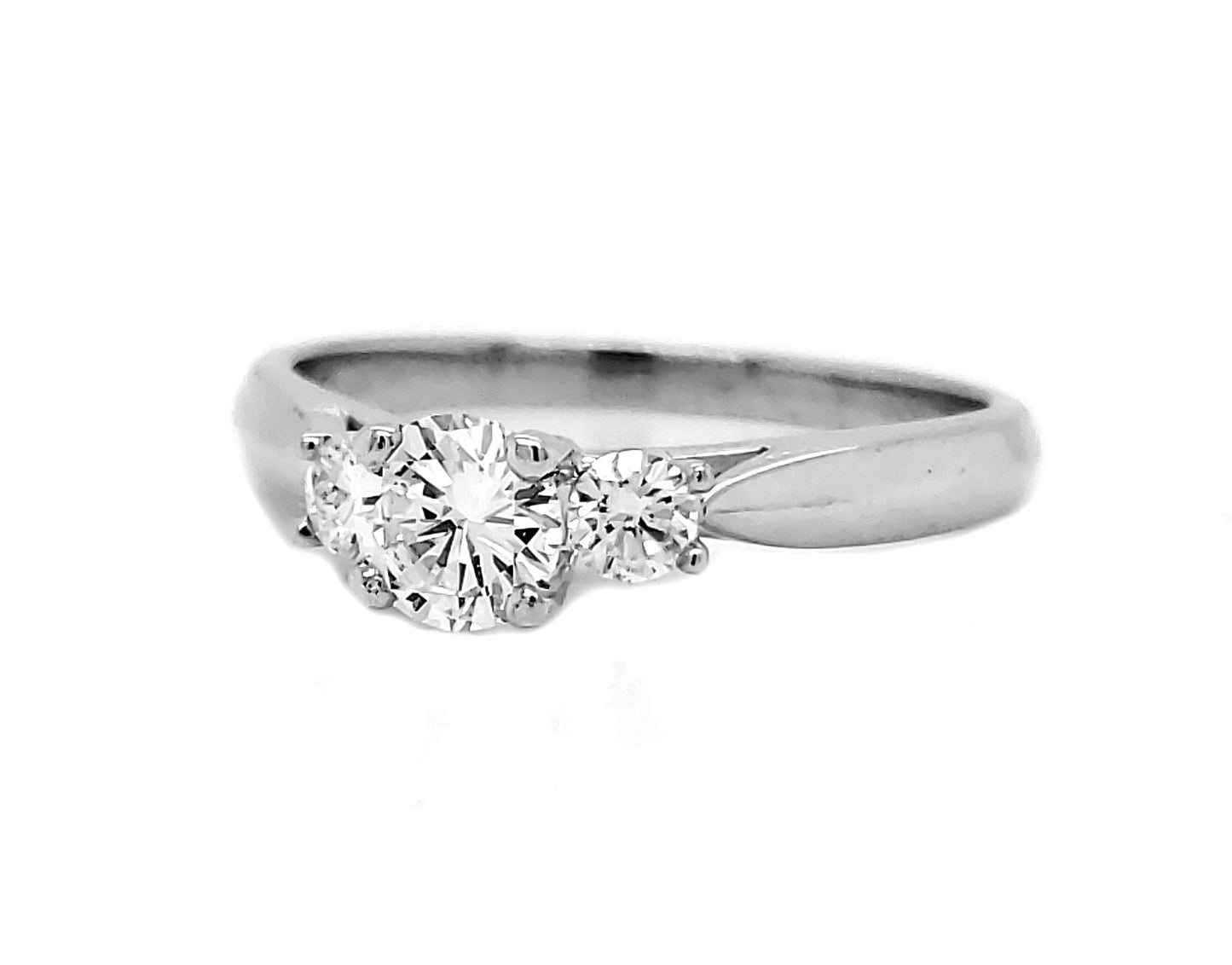 Natural Round Diamond 3 Stone Ring, in White Gold - Pre-owned