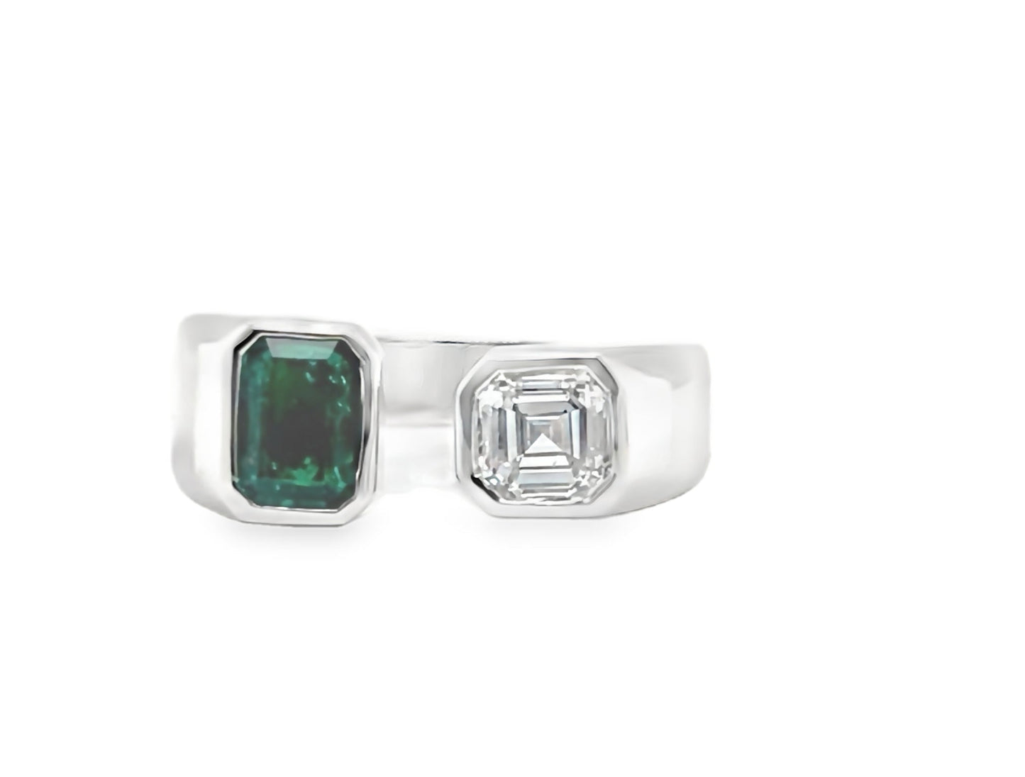 Natural Diamond and Green Emerald Ring, in White Gold