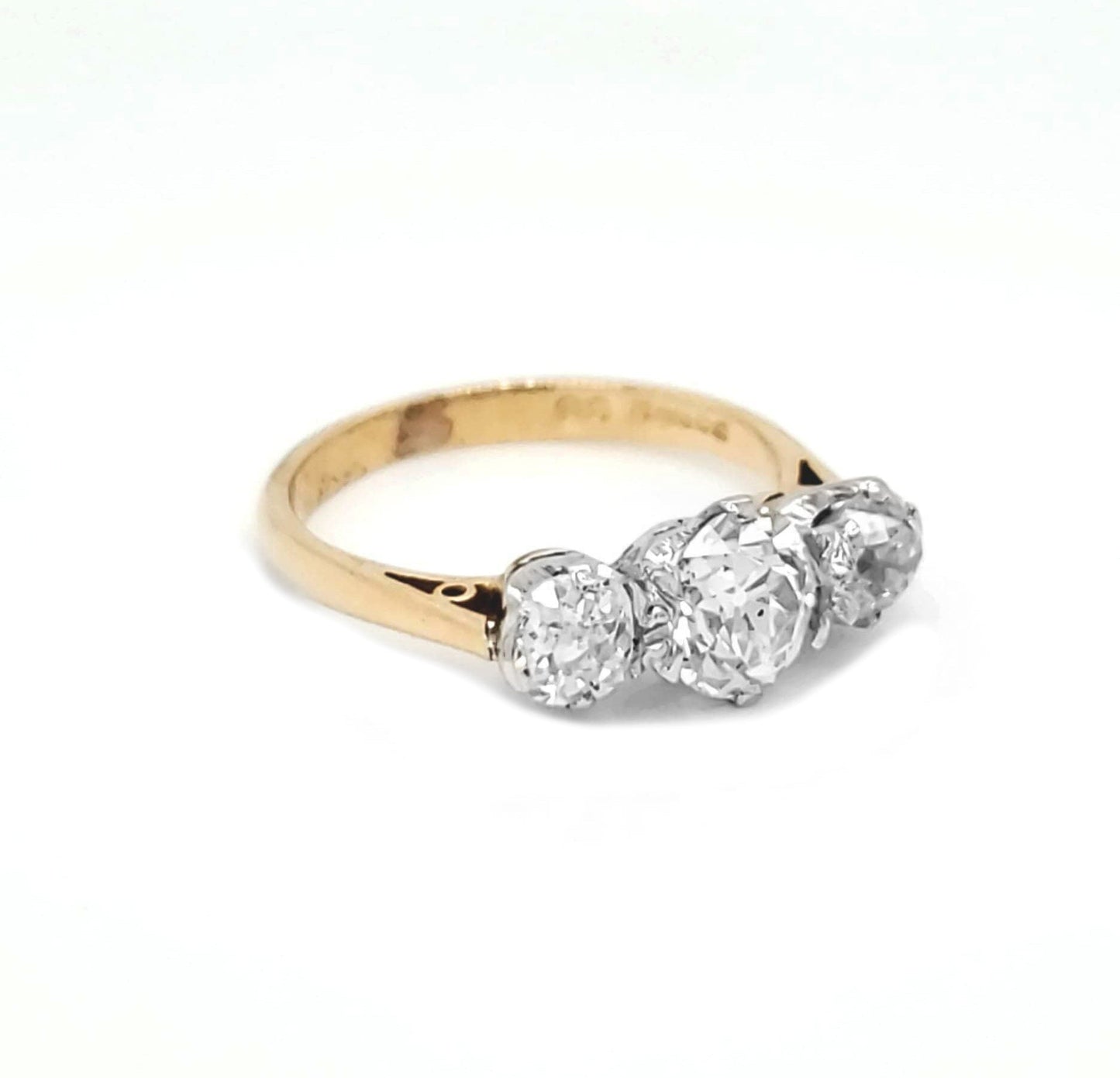 Vintage 3 Stone Ring with Natural European Cut Diamond Art Deco, in Yellow Gold -Pre-owned