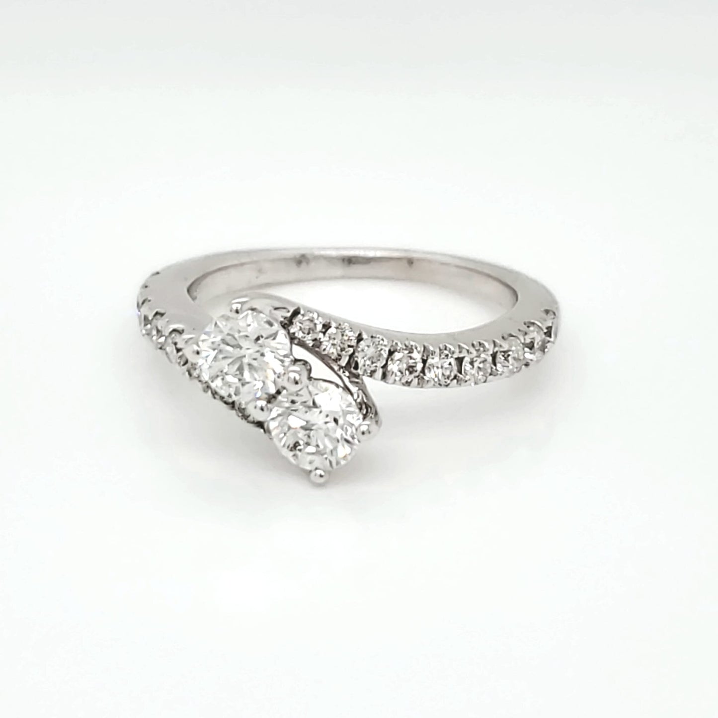 Natural Round Diamond ByPass Bridal Ring, in White Gold - Pre-owned