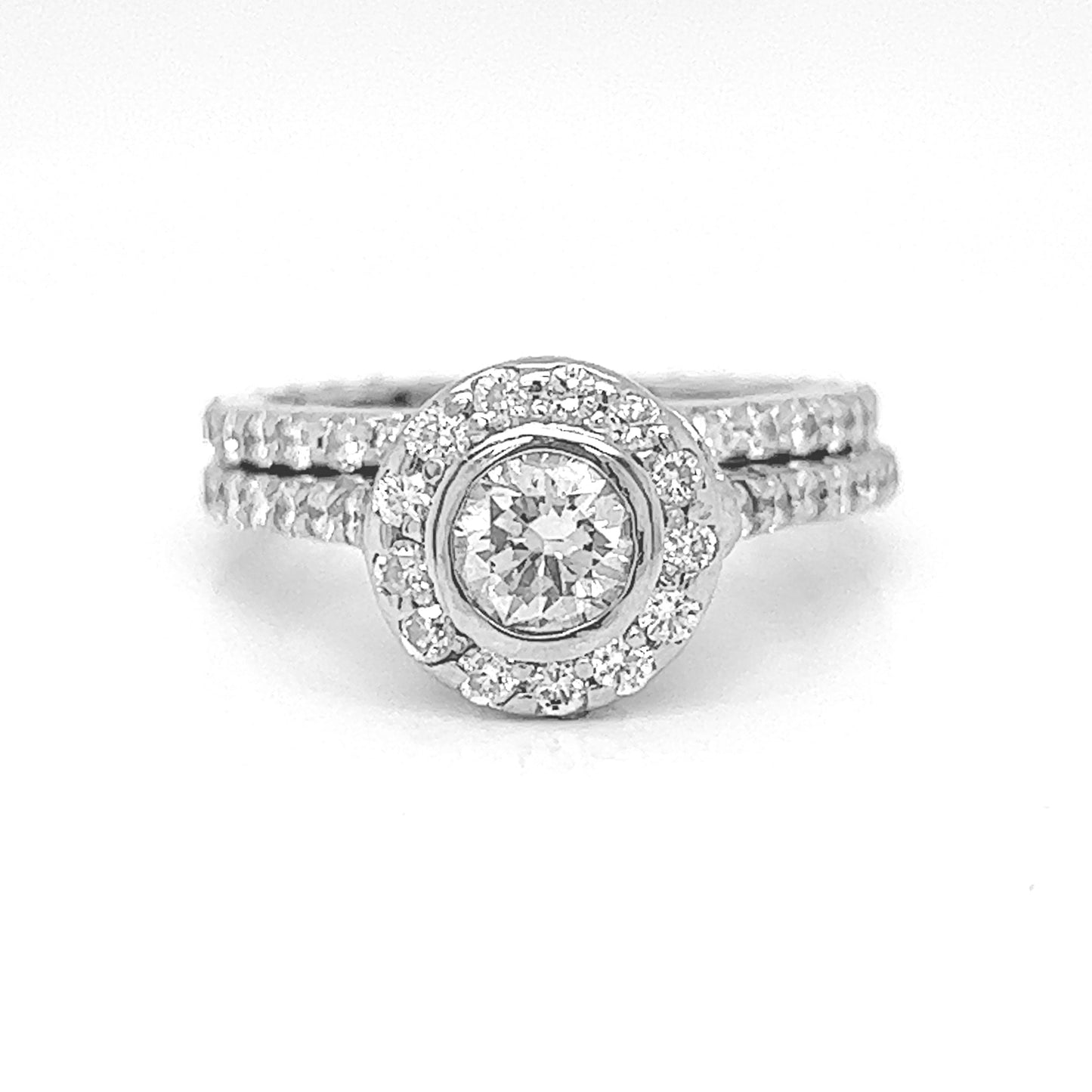Natural Round Diamond Halo Bridal Band Ring, in White Gold - Pre-owned