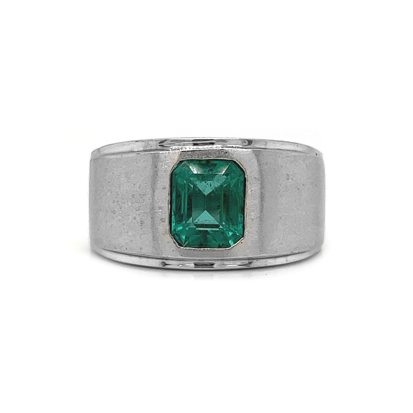 Natural Green Emerald Solitaire Bridal Ring, in Yellow Gold - Pre-owned