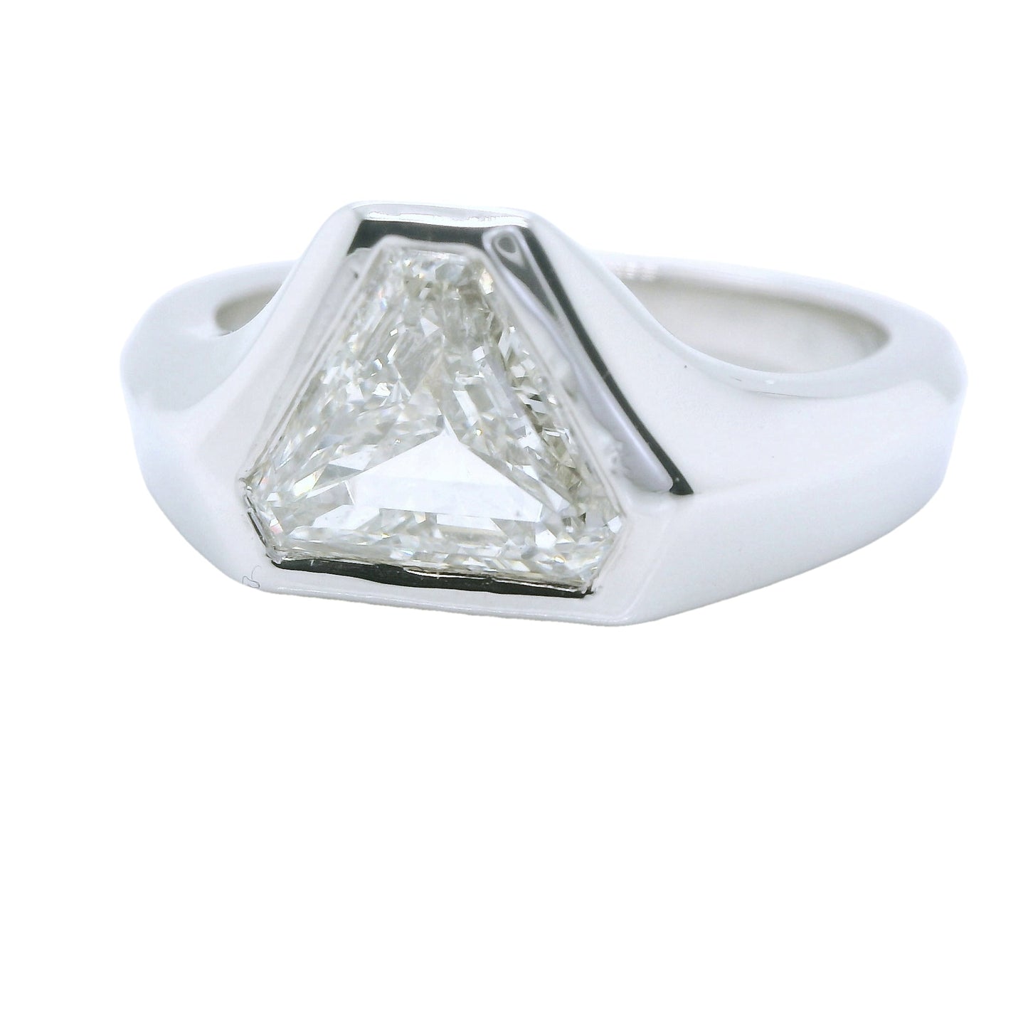 Natural Triangle Diamond Superman Solitaire Platinum Ring
