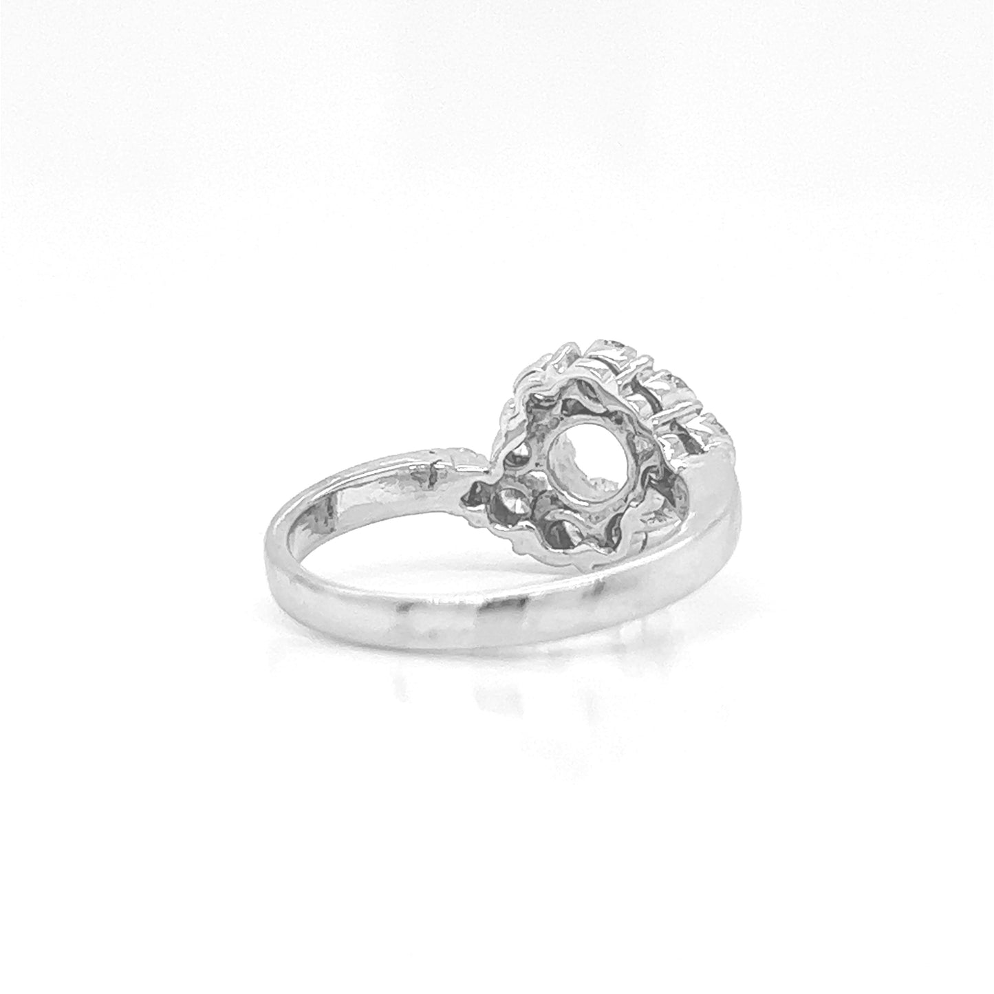 Semi-Mount Fits 5.7 mm with Natural Diamond Bridal Ring, in White Gold - Pre-owned