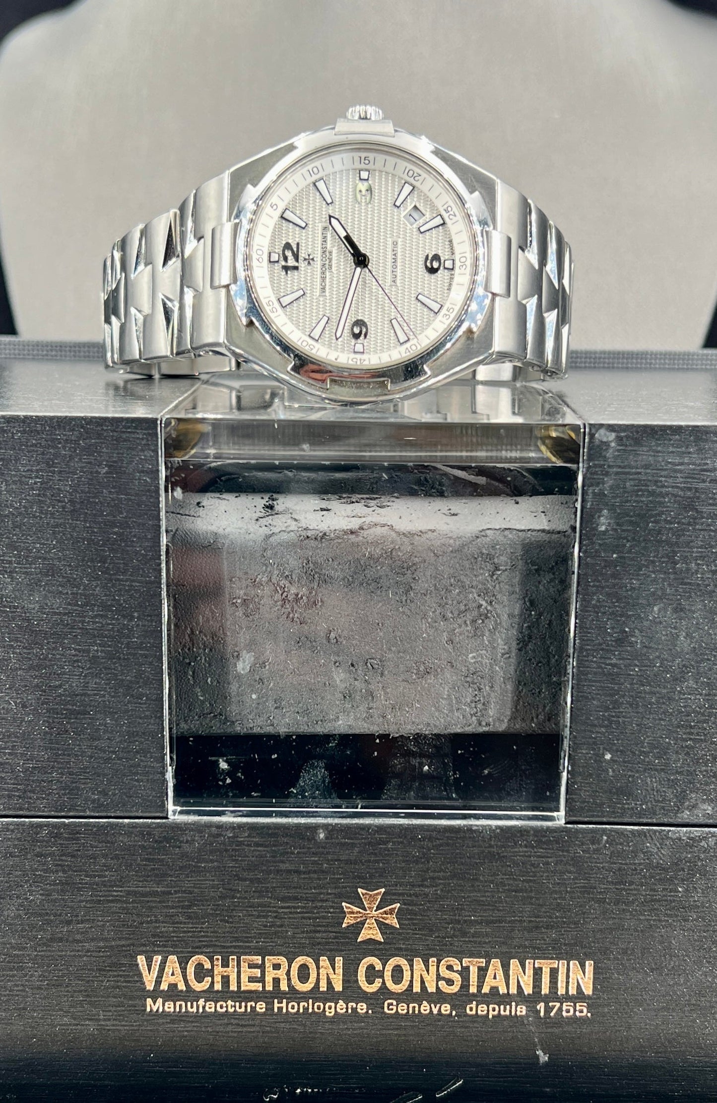 Vacheron Constantin Stainless Steel White Dial 42mm Watch 47040 – Pre-owned