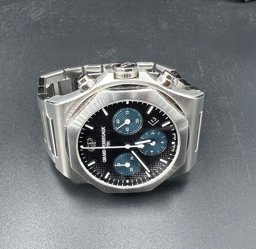 Girard Perregaux Laureato Stainless Steel 42mm Watch 81020-11-631-11A – Pre-owned
