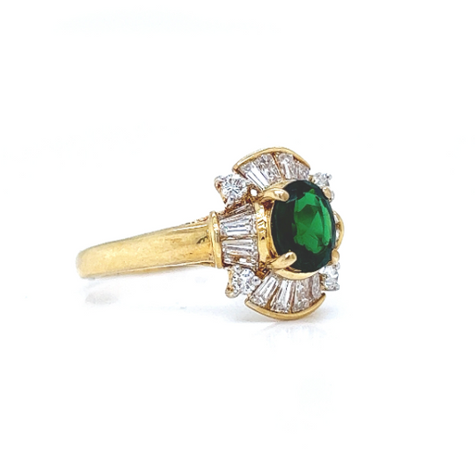 Natural Green Oval Tourmaline and Diamond Ring, in Yellow Gold - Pre-owned