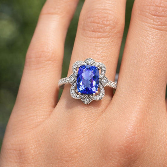 Natural Tanzanite and Diamond Art Deco Cocktail Ring, in White Gold