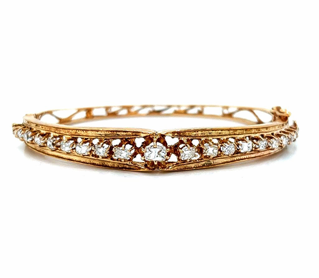 Natural Cushion and Oval Diamond Vintage Bangle, in Yellow Gold - Pre-owned