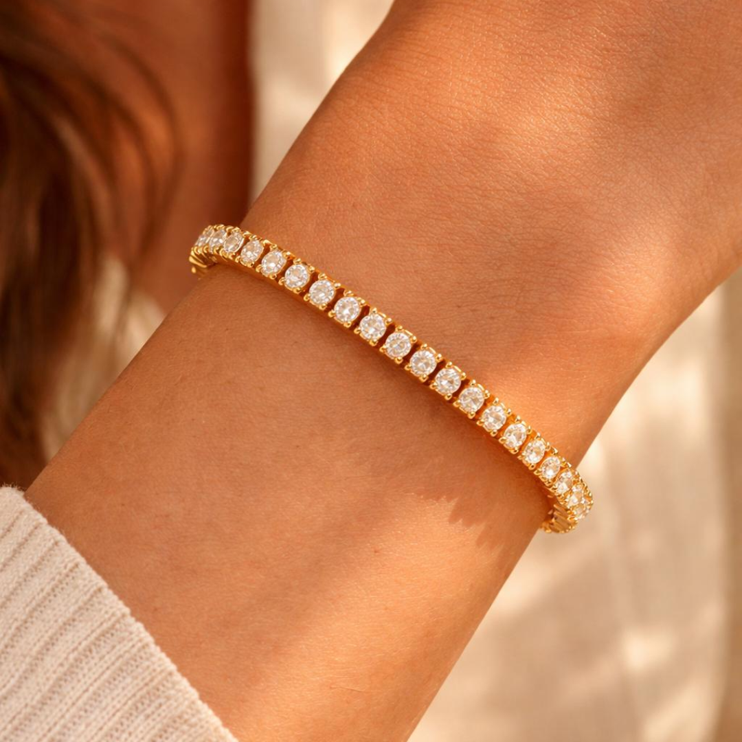Natural Round Diamond Unique Design Tennis Bracelet, in Yellow Gold model
