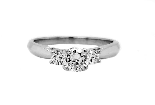 Natural Round Diamond 3 Stone Ring, in White Gold - Pre-owned