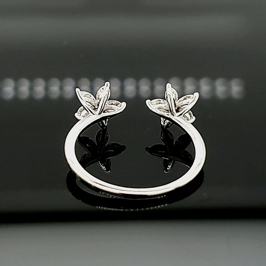Natural Diamond Floral Ring, in White Gold
