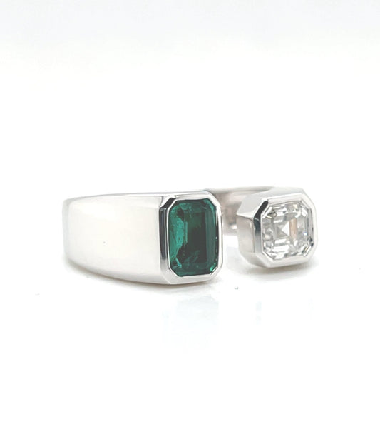 Natural Diamond and Green Emerald Ring, in White Gold