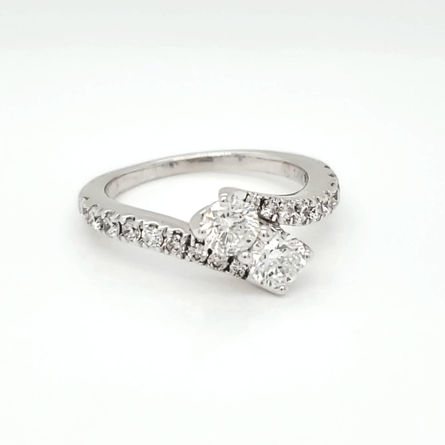 Natural Round Diamond ByPass Bridal Ring, in White Gold - Pre-owned