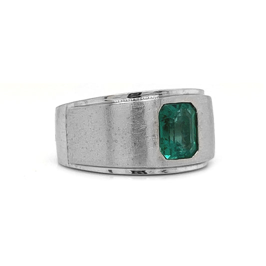 Natural Green Emerald Solitaire Bridal Ring, in Yellow Gold - Pre-owned
