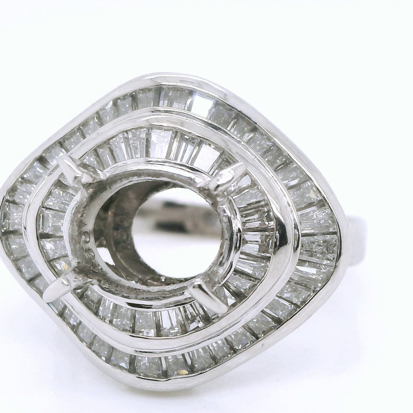 Semi Mount Oval or Cushion-shaped with Natural Baguette Diamond Halo Ring, in Platinum - Pre-owned
