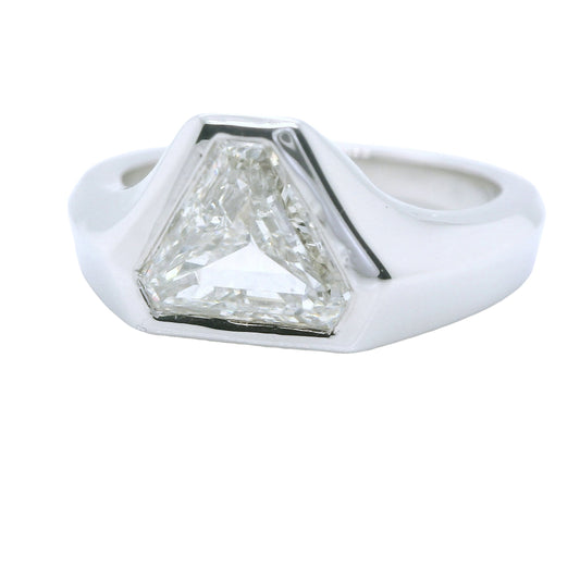 Natural Triangle Diamond Superman Solitaire Platinum Ring