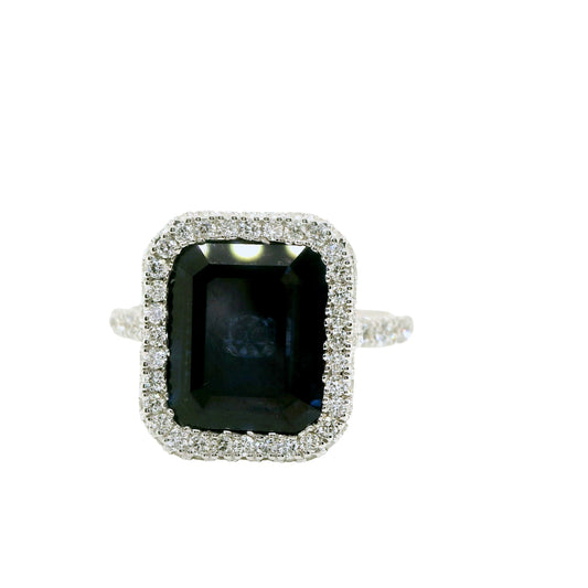 Natural Heated Sapphire and Diamonds Halo Cocktail Ring, in White Gold