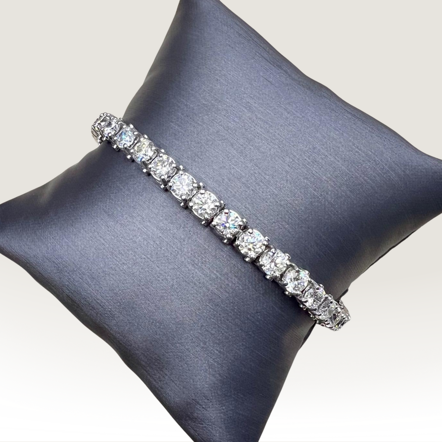 19 Carat Natural Round Cut Diamond Tennis Bracelet White Gold