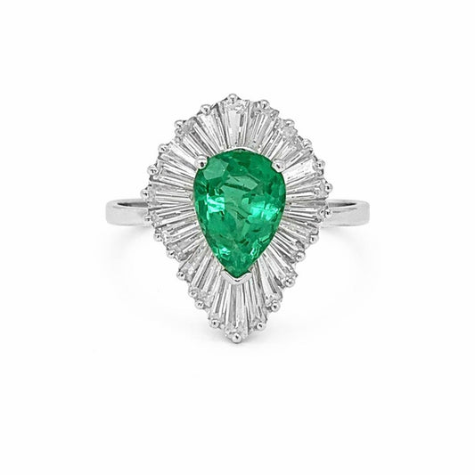 Natural Green Emerald and Diamond Cluster Art Deco Ballerina Ring, in White Gold - Pre-owned