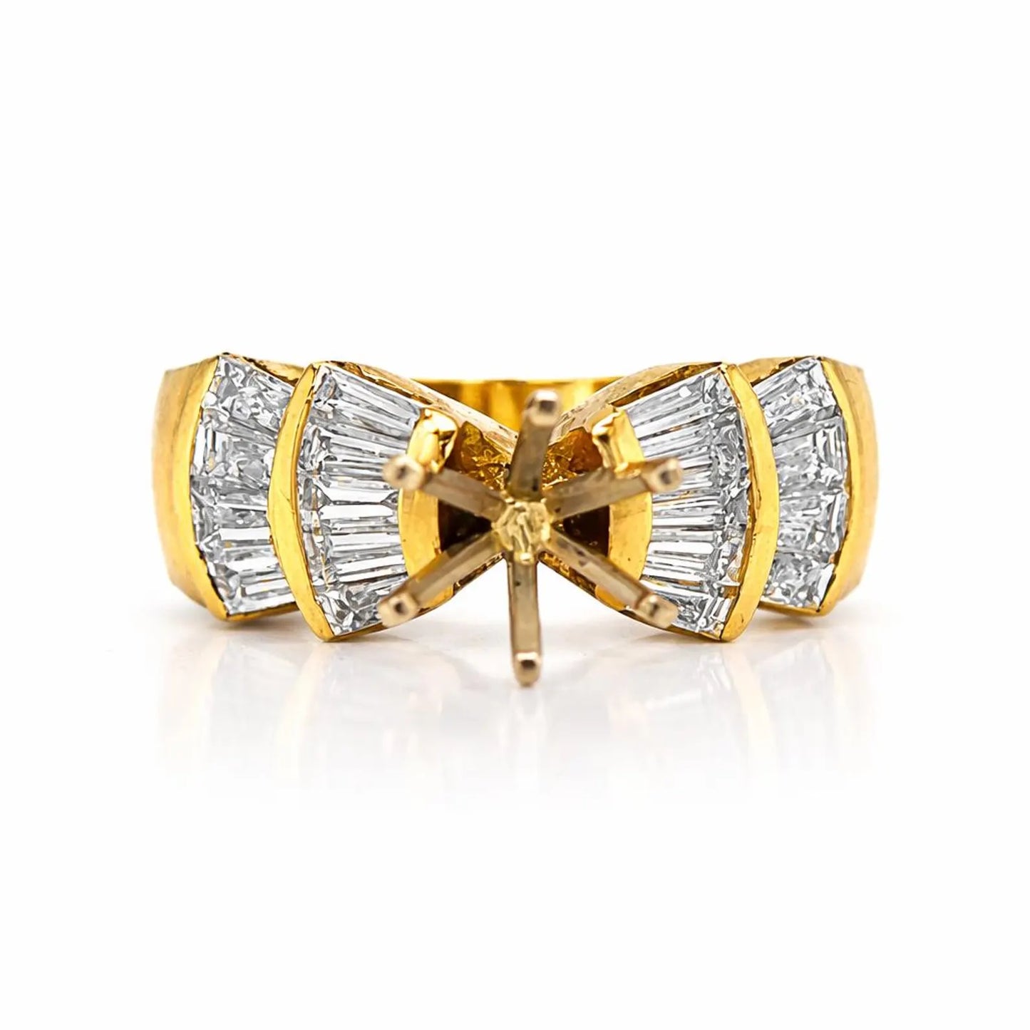 Semi-Mount Bridal Ring with Natural Baguette Diamond, in Yellow Gold