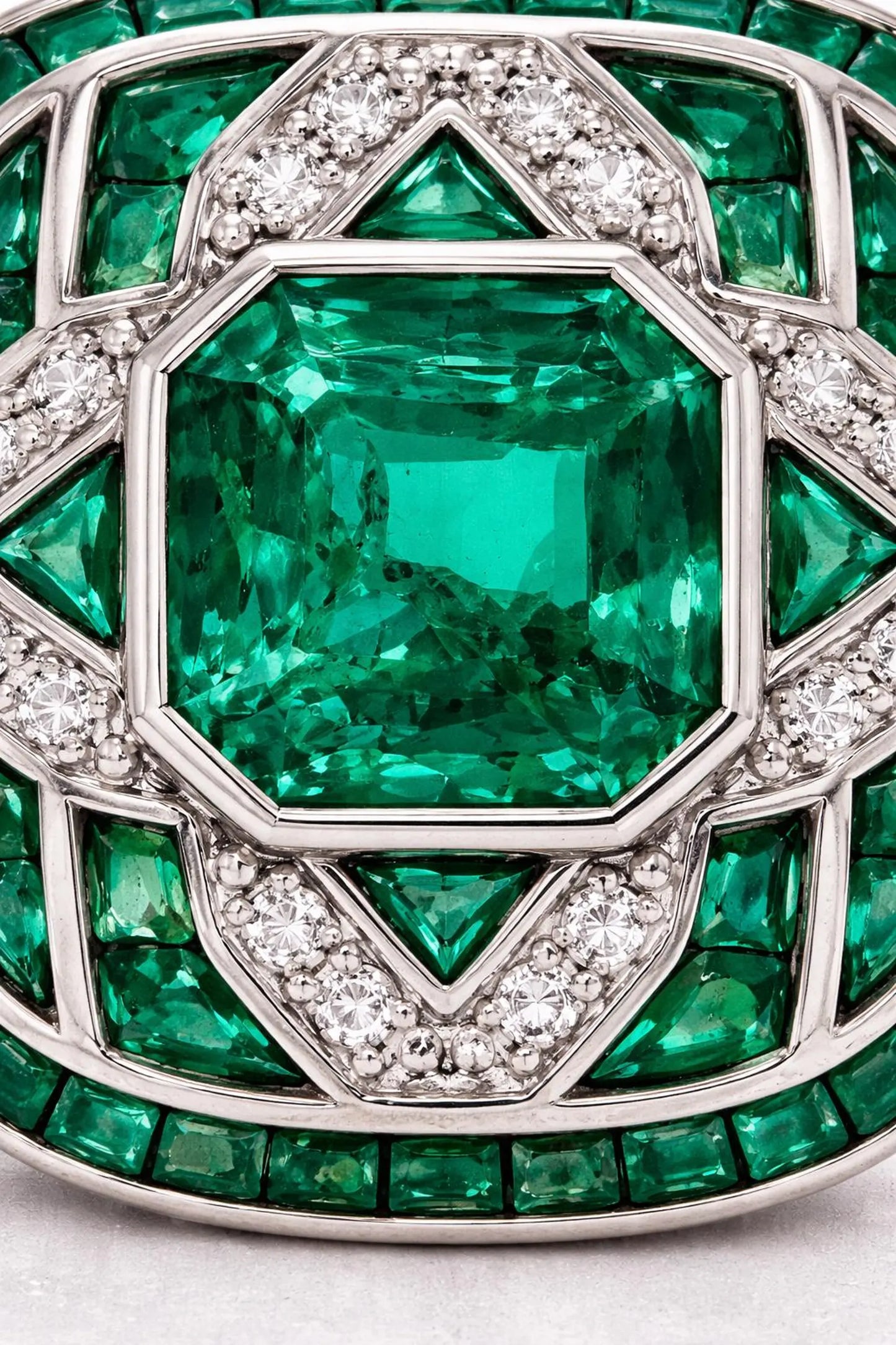 Natural Emerald Diamond Cocktail Art Deco Ring, in White Gold