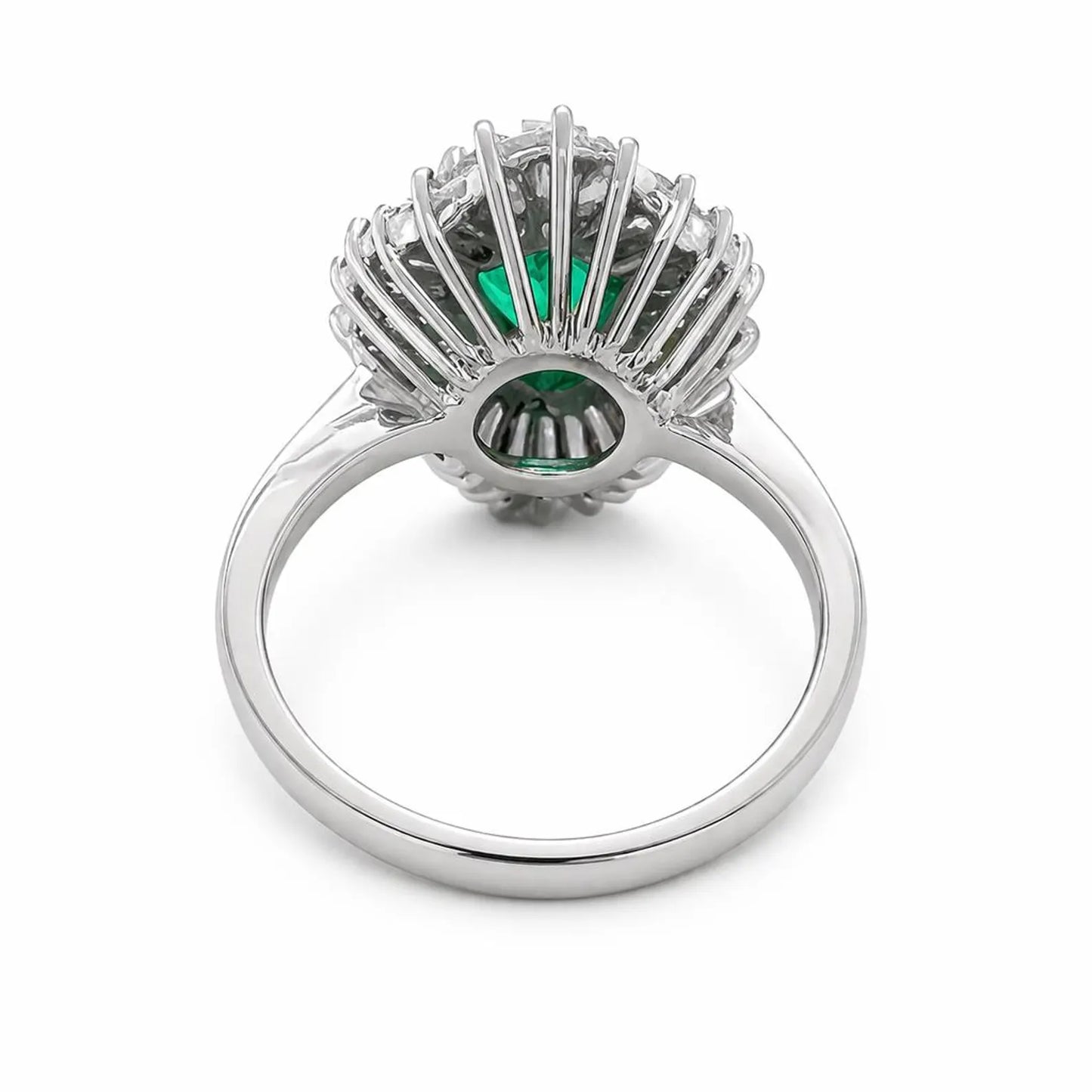 Natural Green Emerald and Diamond Cluster Art Deco Ballerina Ring, in White Gold - Pre-owned