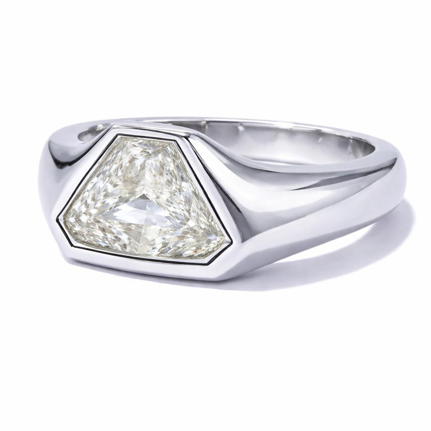 Natural Triangle Diamond Superman Solitaire Platinum Ring