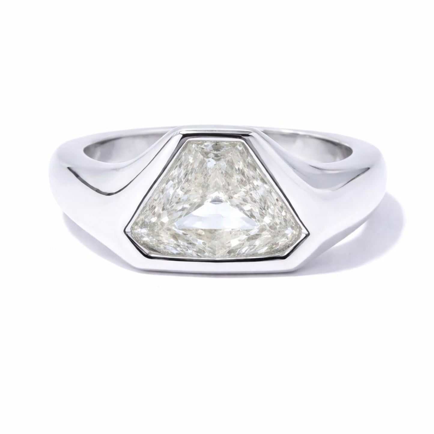 Natural Triangle Diamond Superman Solitaire Platinum Ring